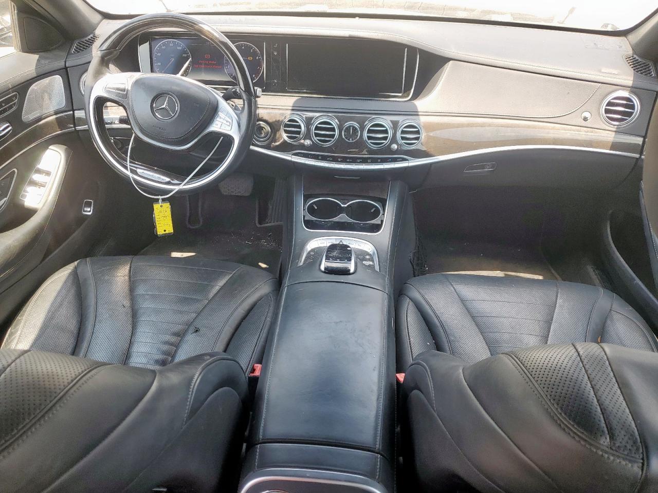 Mercedes-Benz S-Class 550