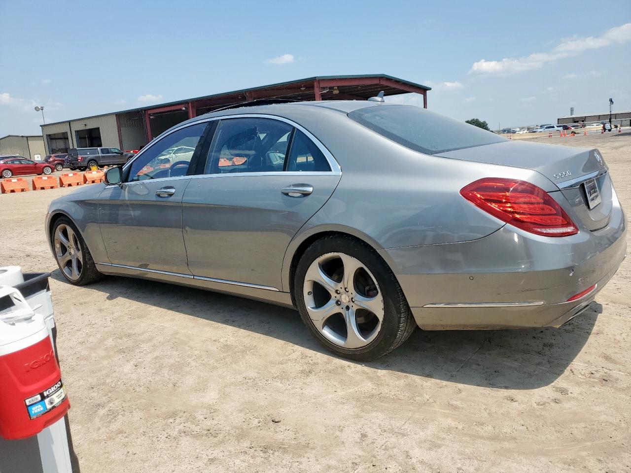 Mercedes-Benz S-Class 550