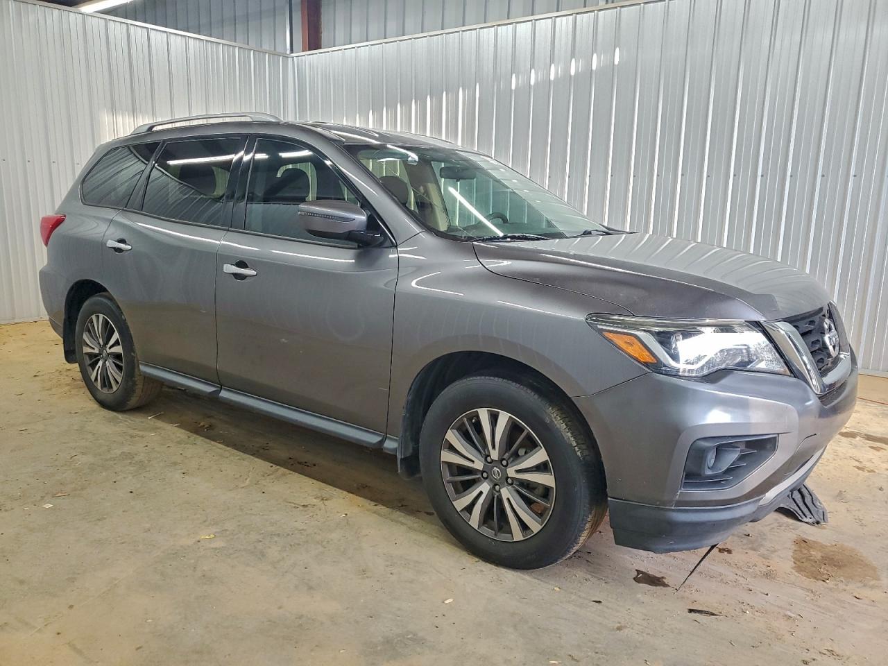 Nissan Pathfinder Sv