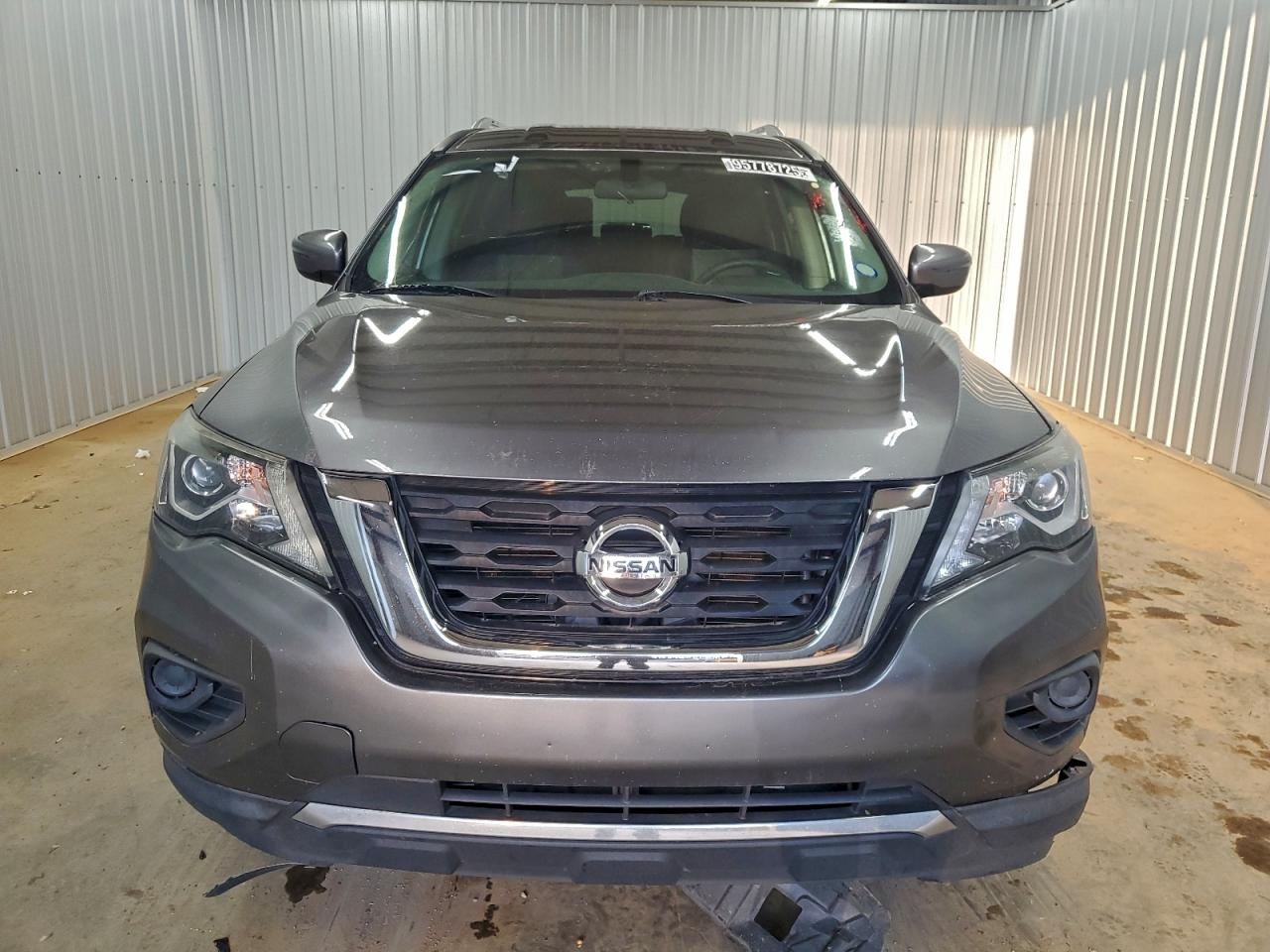 Nissan Pathfinder Sv