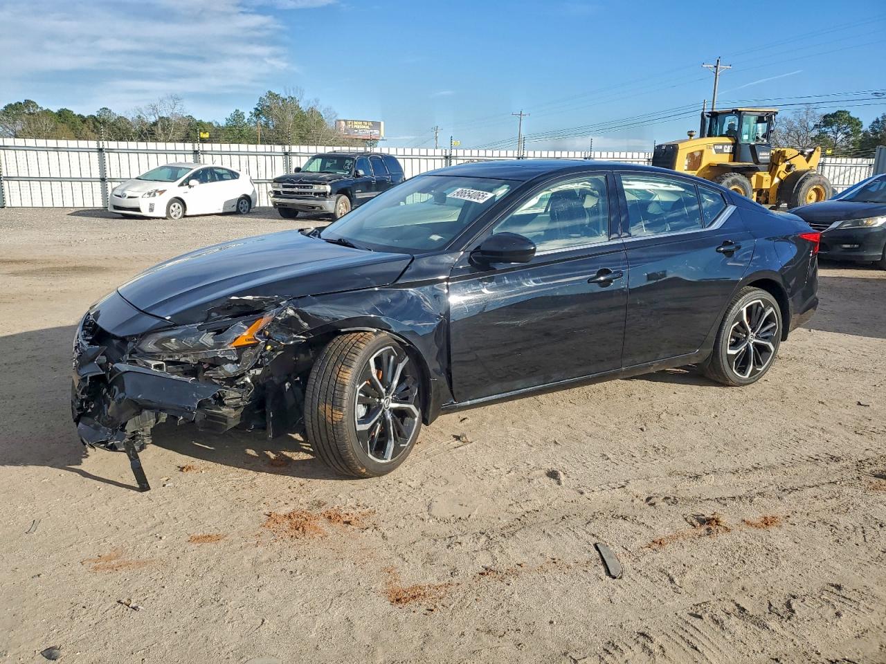 Salvage Nissan Altima Image