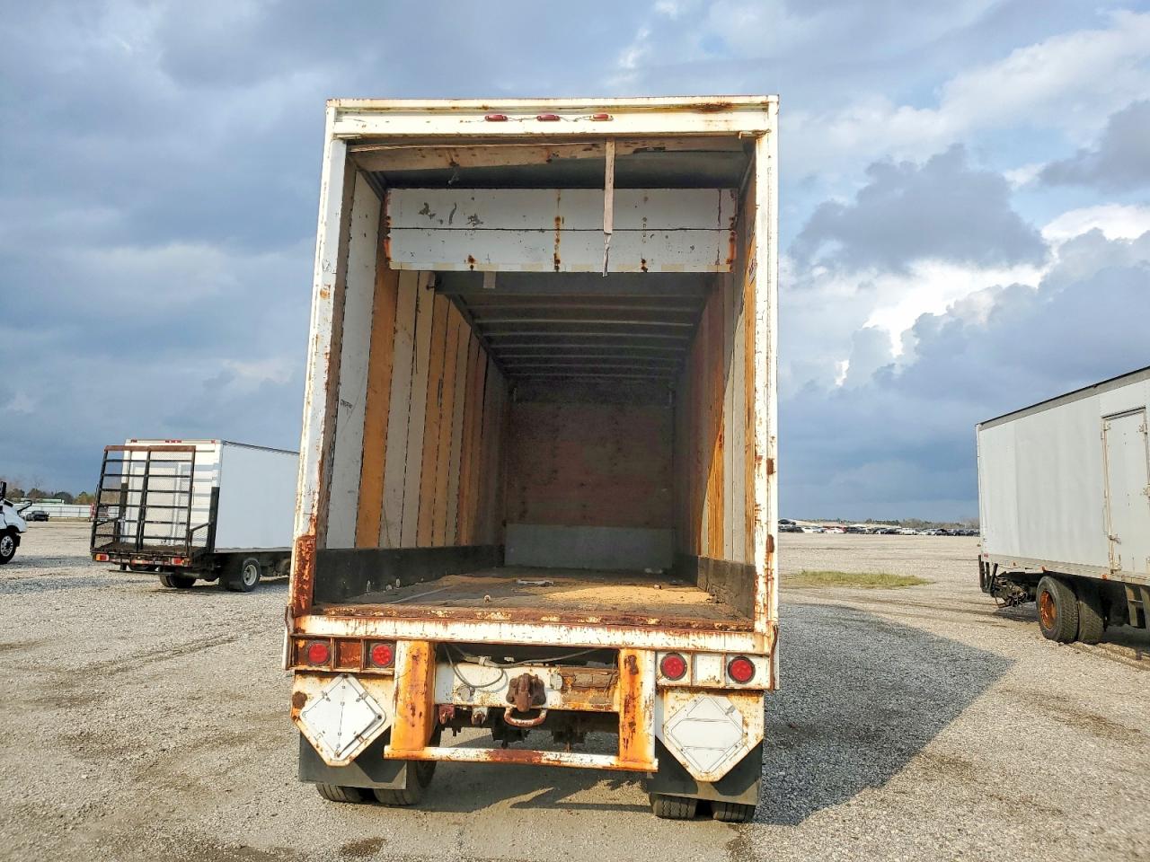 Trail-Lite Semi Trlr