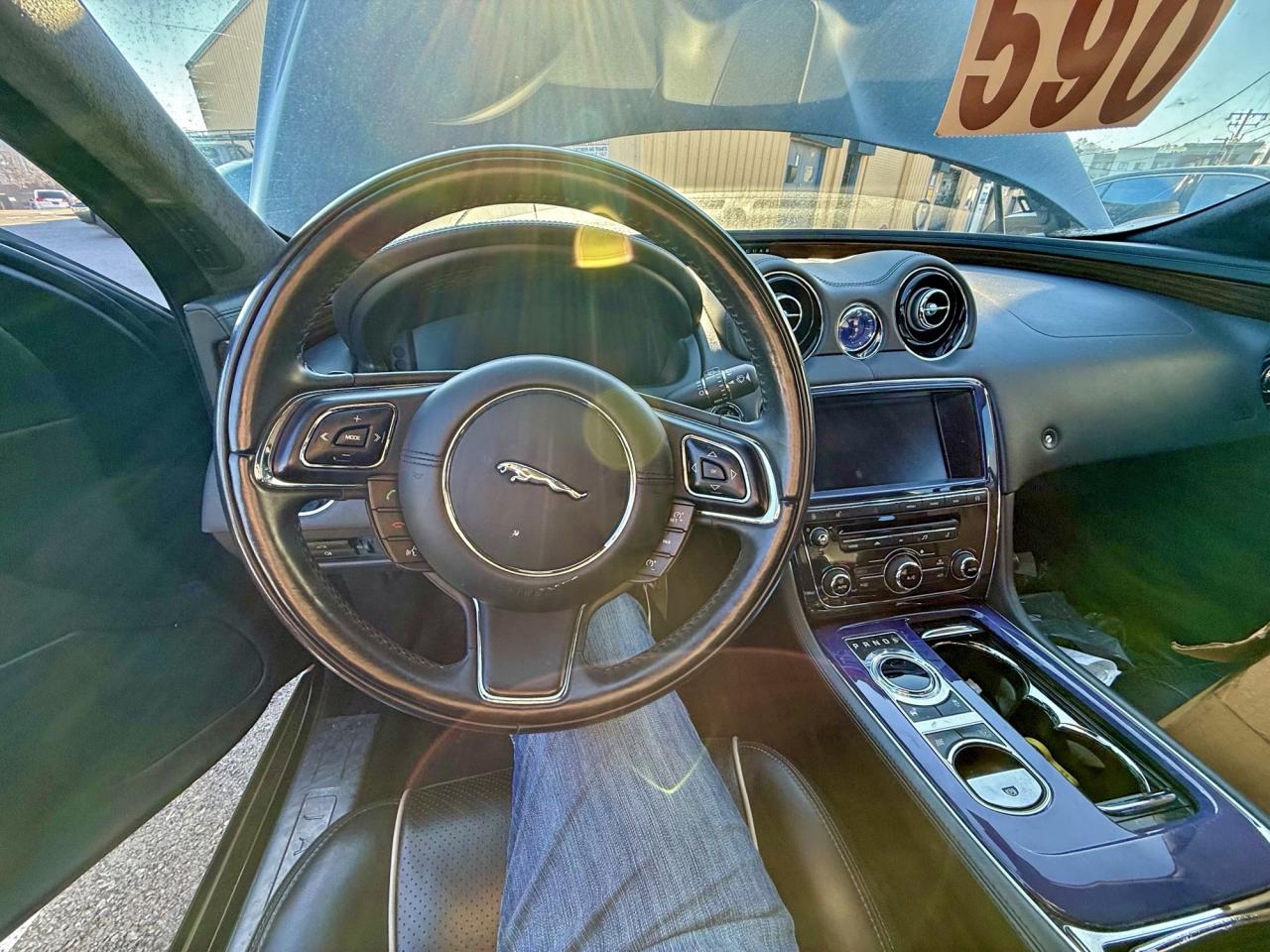 Jaguar XJ Portfolio
