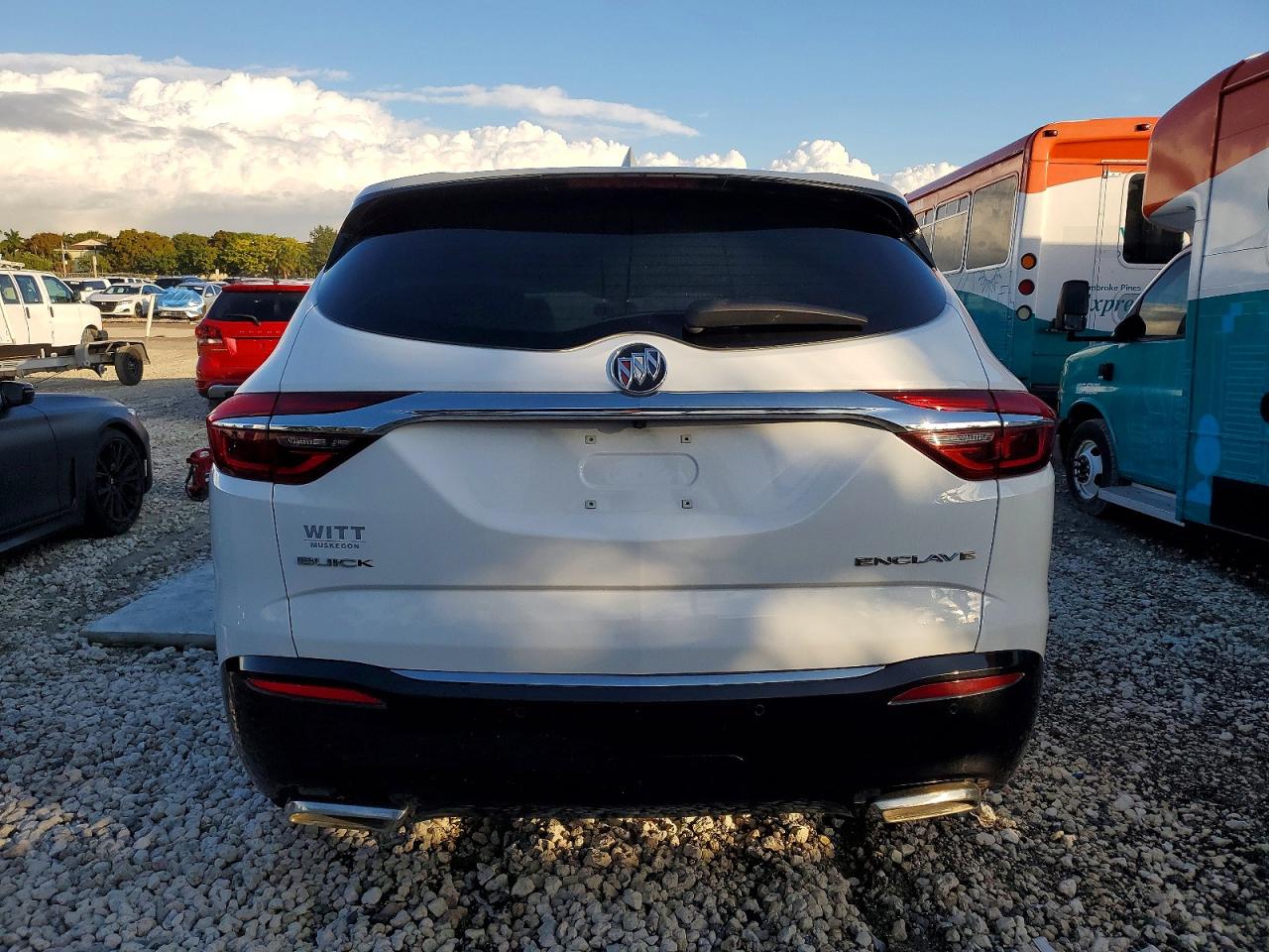 Buick Enclave Essence