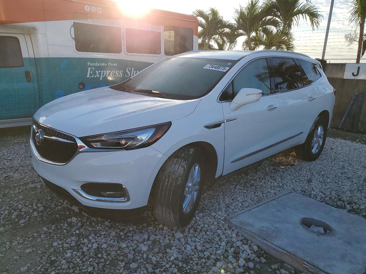 Salvage Buick Enclave Image