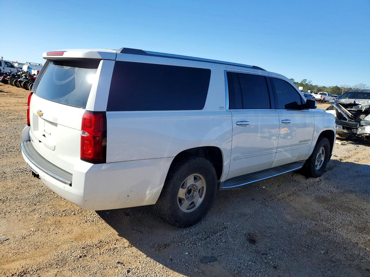 Chevrolet Suburban C1500 Ltz