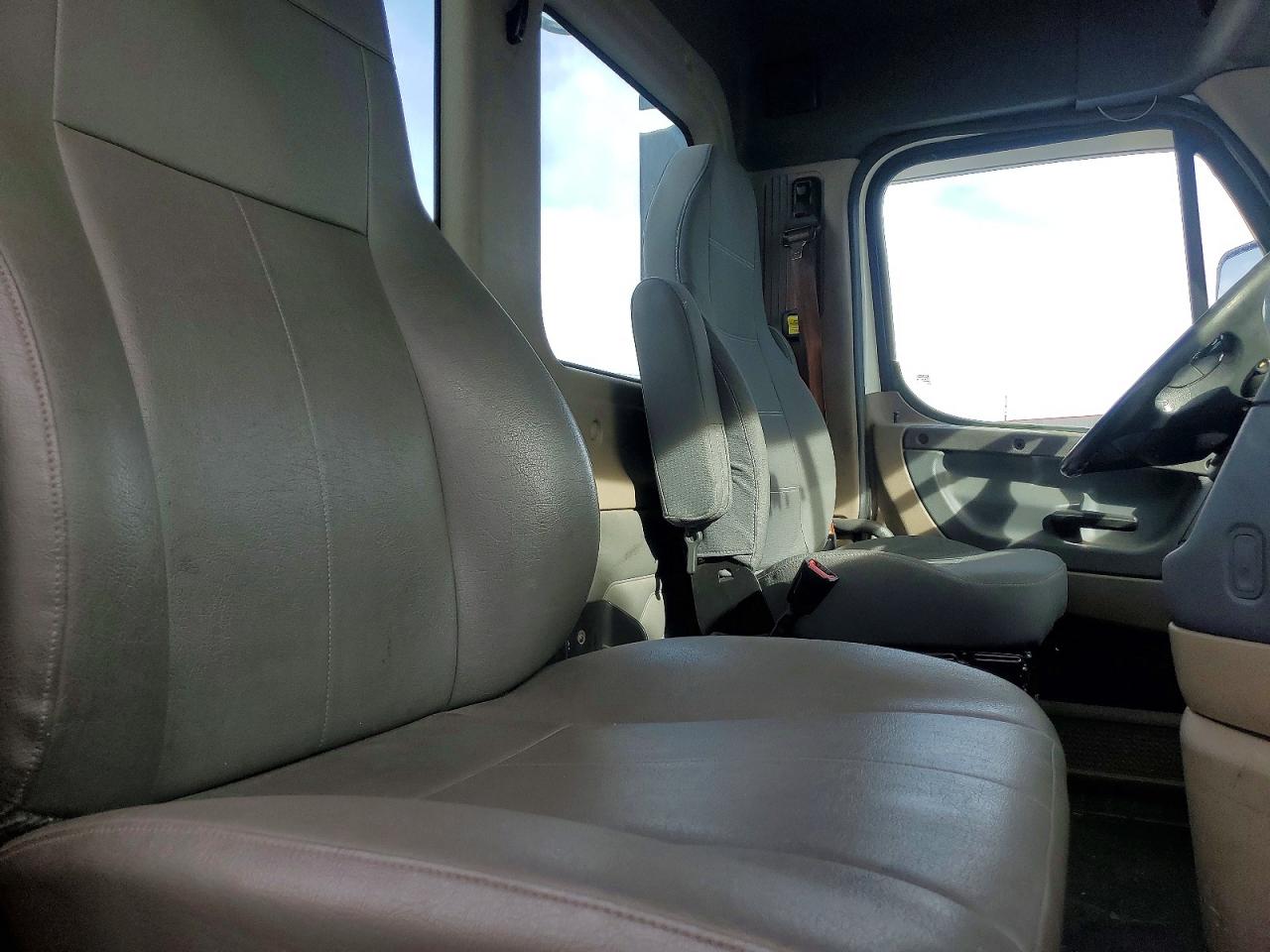 Freightliner Cascadia 1