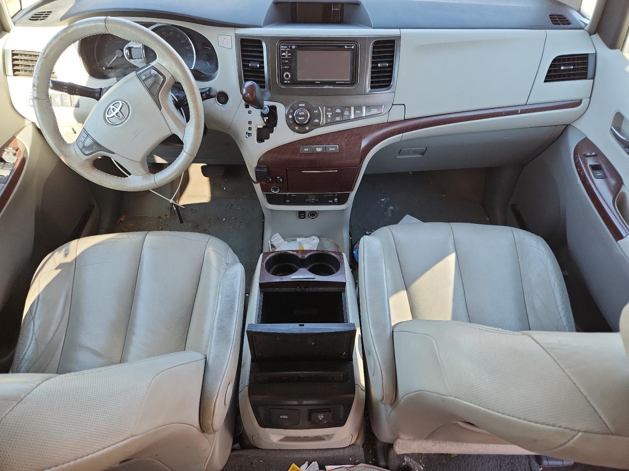 Toyota Sienna Xle