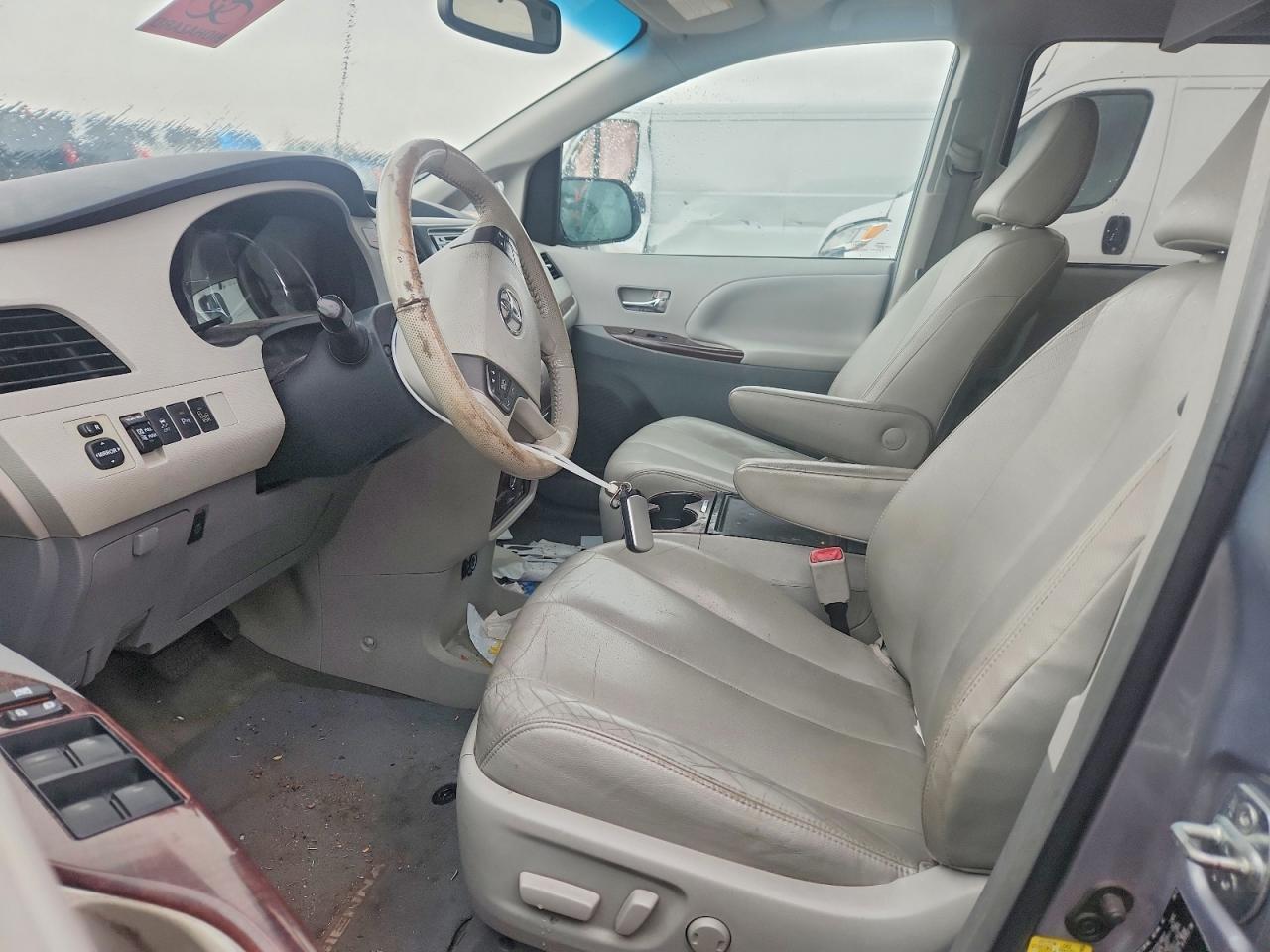 Toyota Sienna Xle
