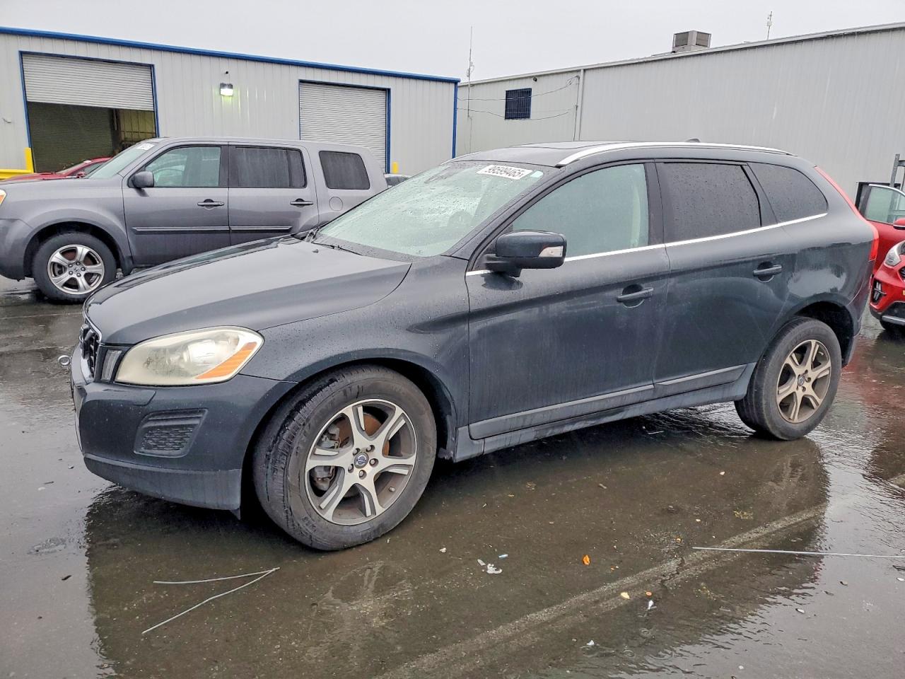 Salvage Volvo XC60 Image