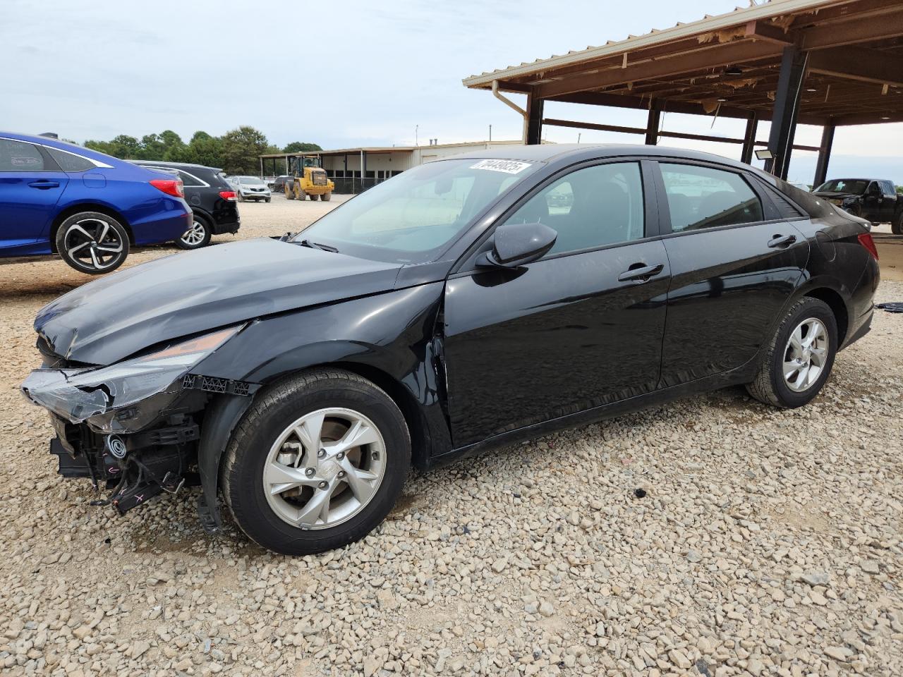 Salvage Hyundai ELANTRA Image