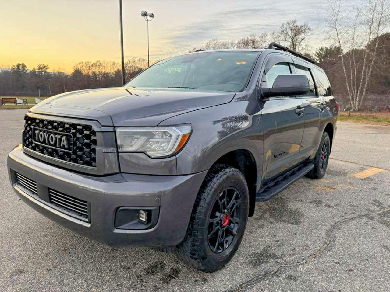 Toyota Sequoia Sr5