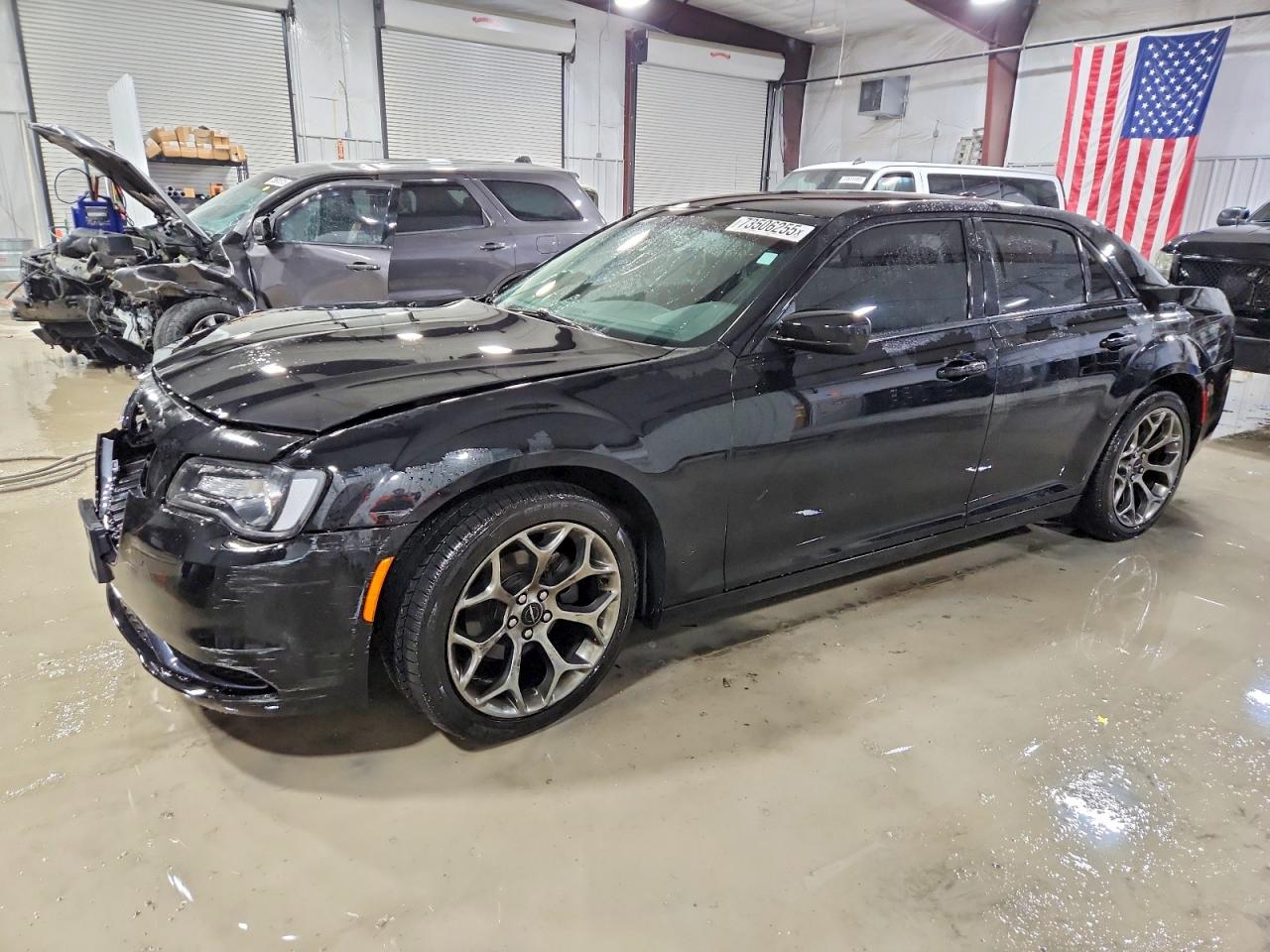 Salvage Chrysler 300 Image