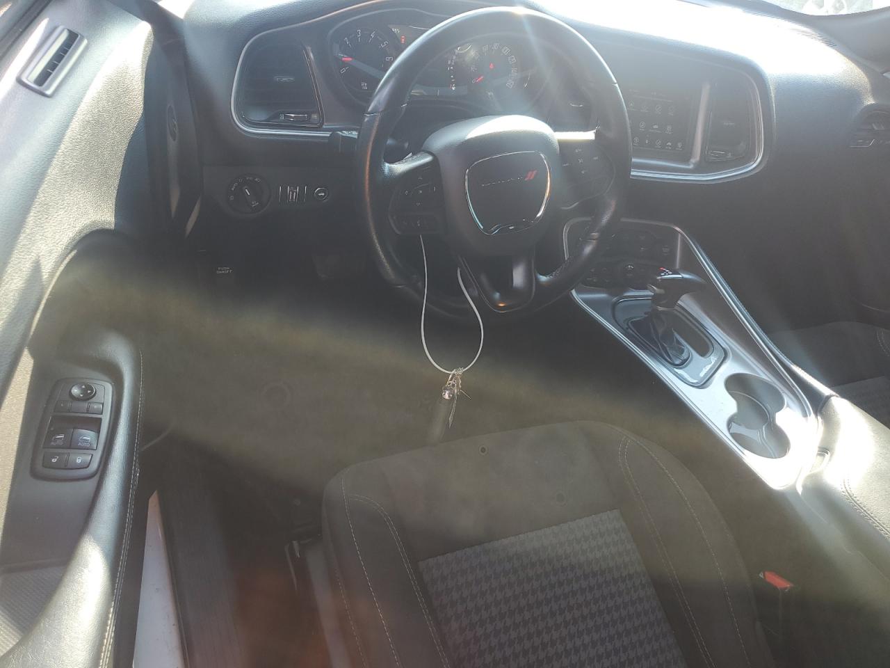 Dodge Challenger Sxt