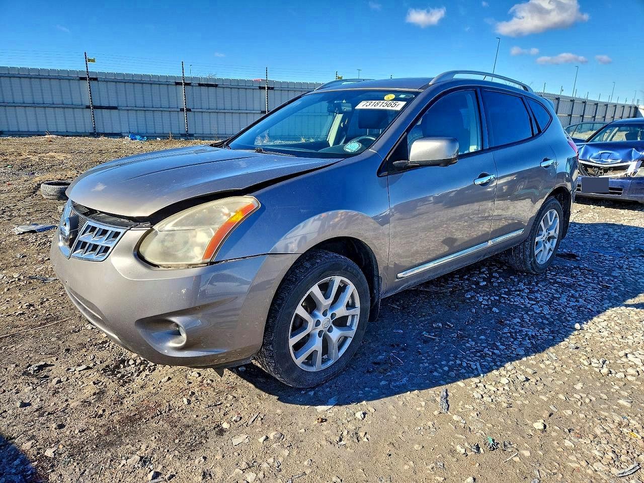 Salvage Nissan Rogue Image