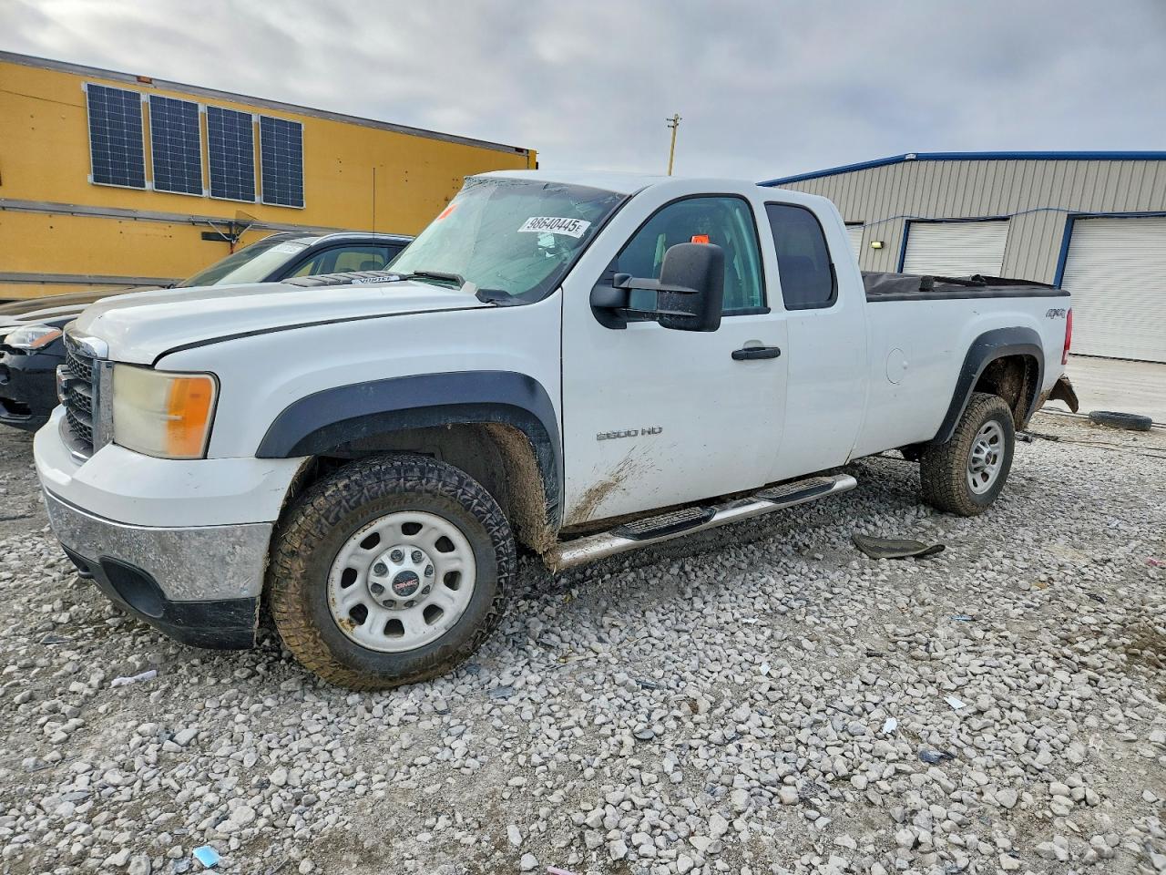Salvage GMC Sierra Image
