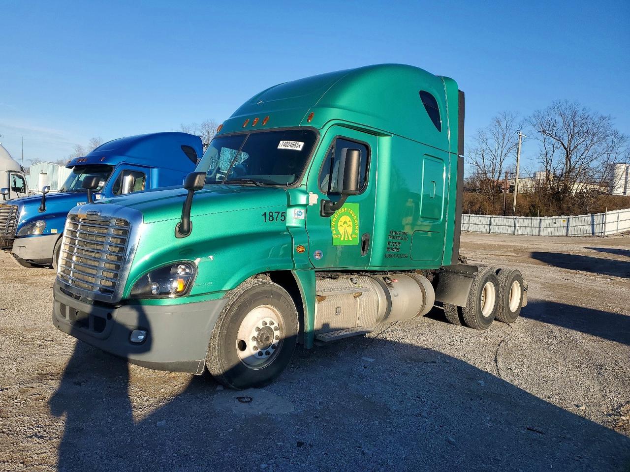 Salvage Freightliner Cascadia 1 Image