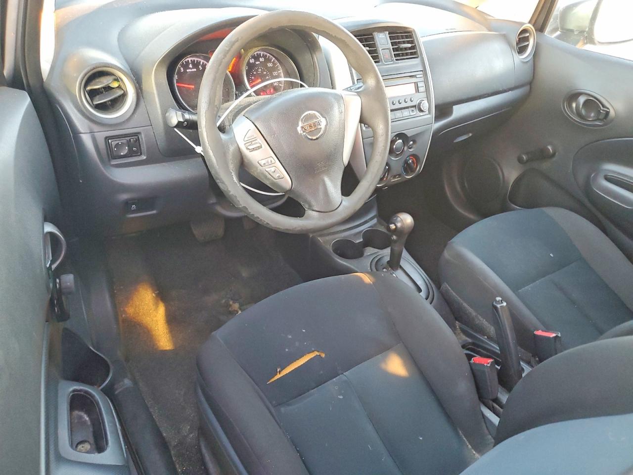 Nissan Versa S