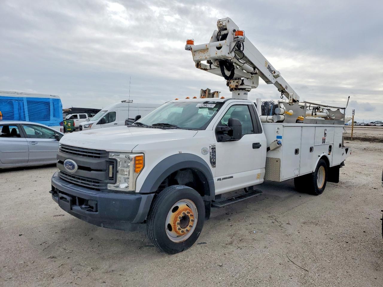 Ford F-550 Super Duty