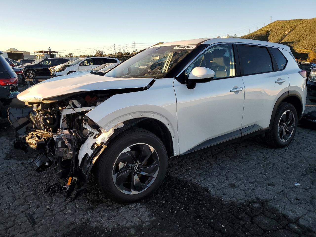 Salvage Nissan Rogue Image