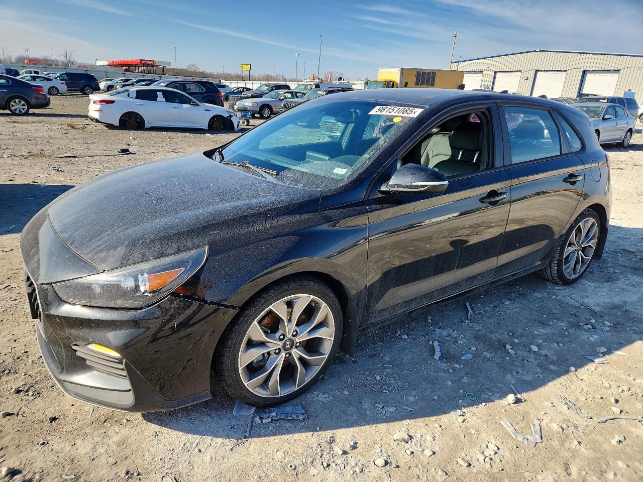 Salvage Hyundai ELANTRA Image