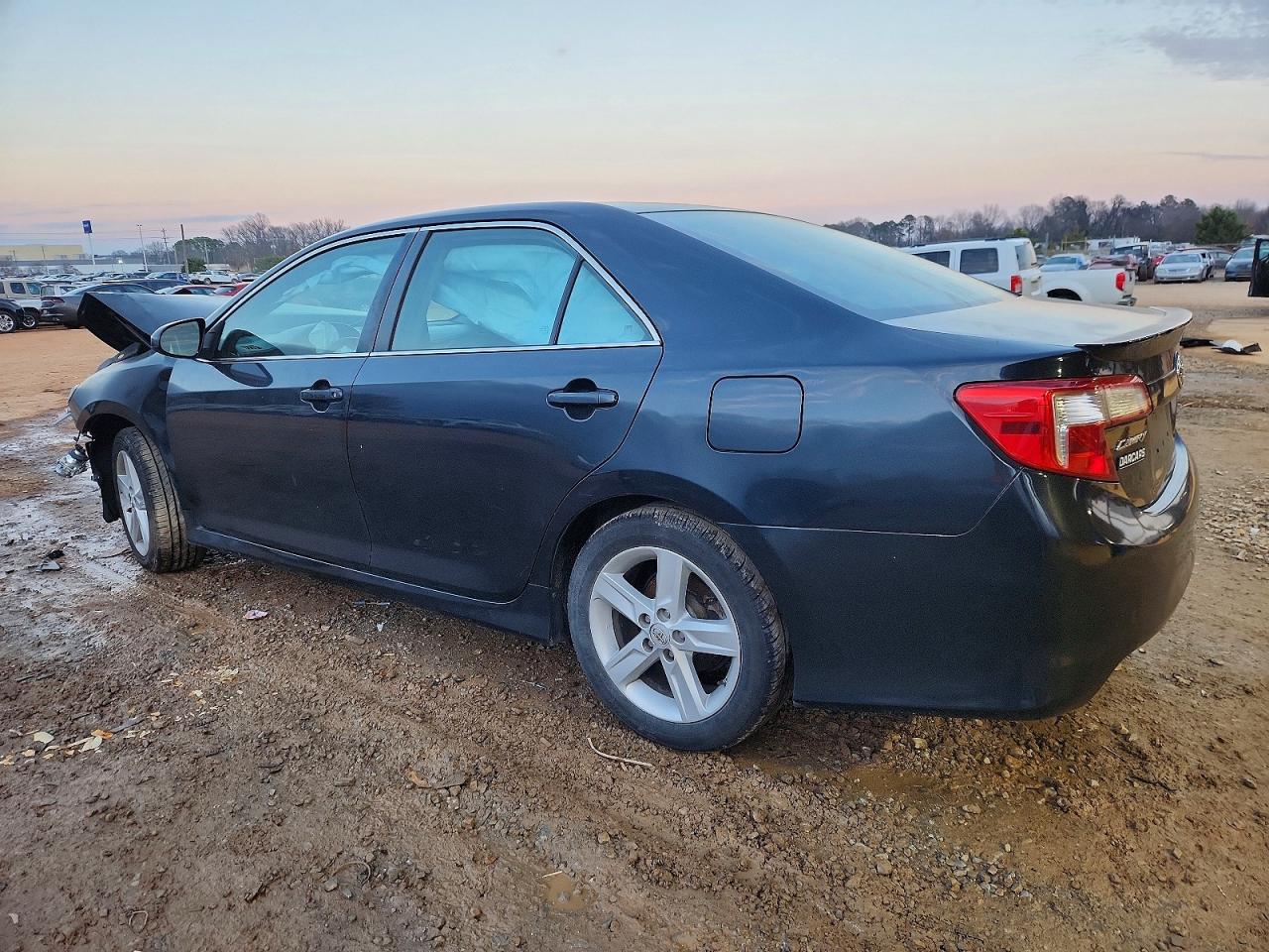 Toyota Camry L