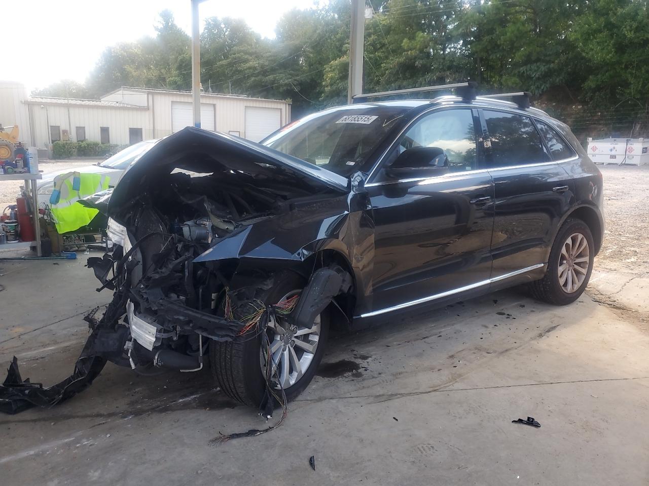 Salvage Audi Q5 Image