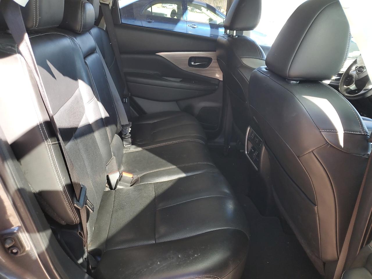 Nissan Murano S