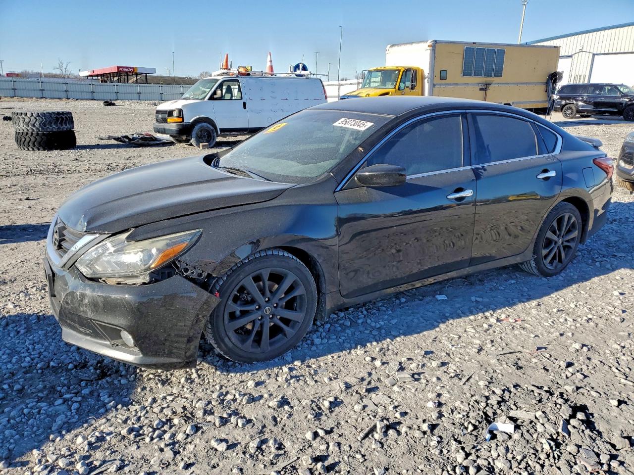 Salvage Nissan Altima Image