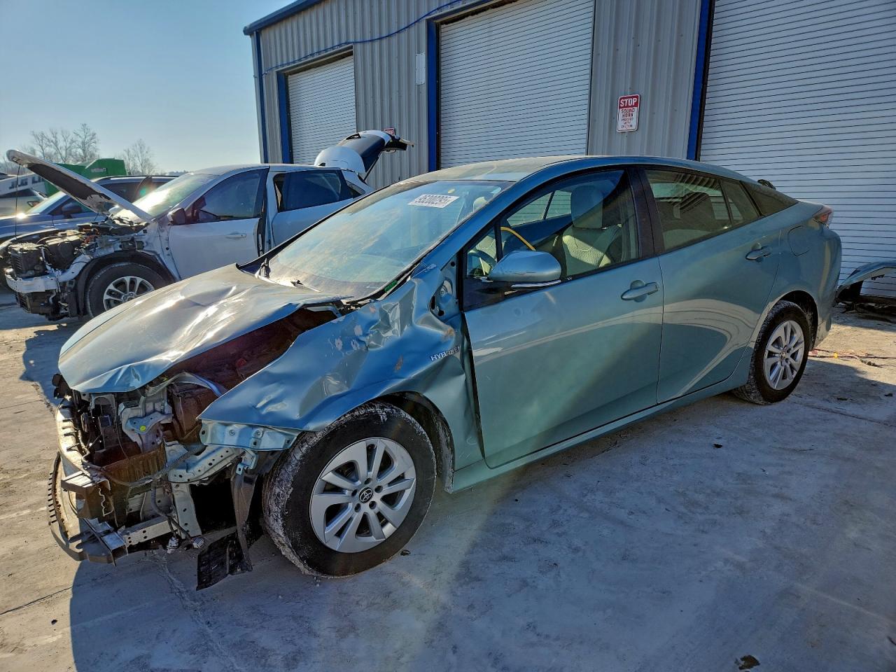 Salvage Toyota Prius Image