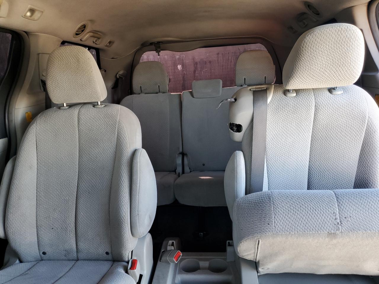 Toyota Sienna Le