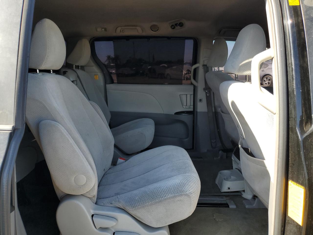 Toyota Sienna Le
