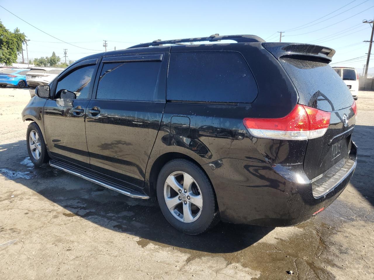 Toyota Sienna Le