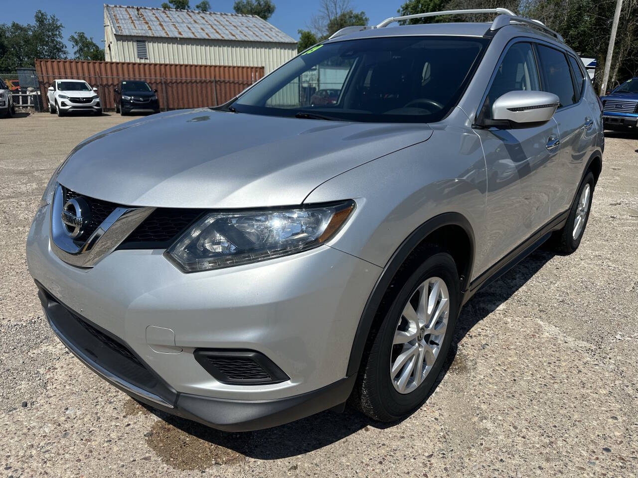 Salvage Nissan Rogue Image