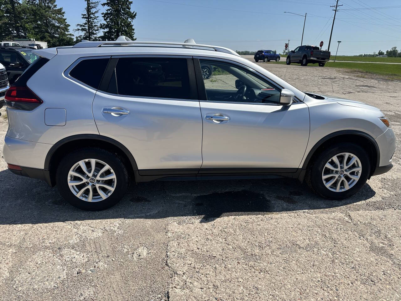 Nissan Rogue Sv Awd 4dr Crossover
