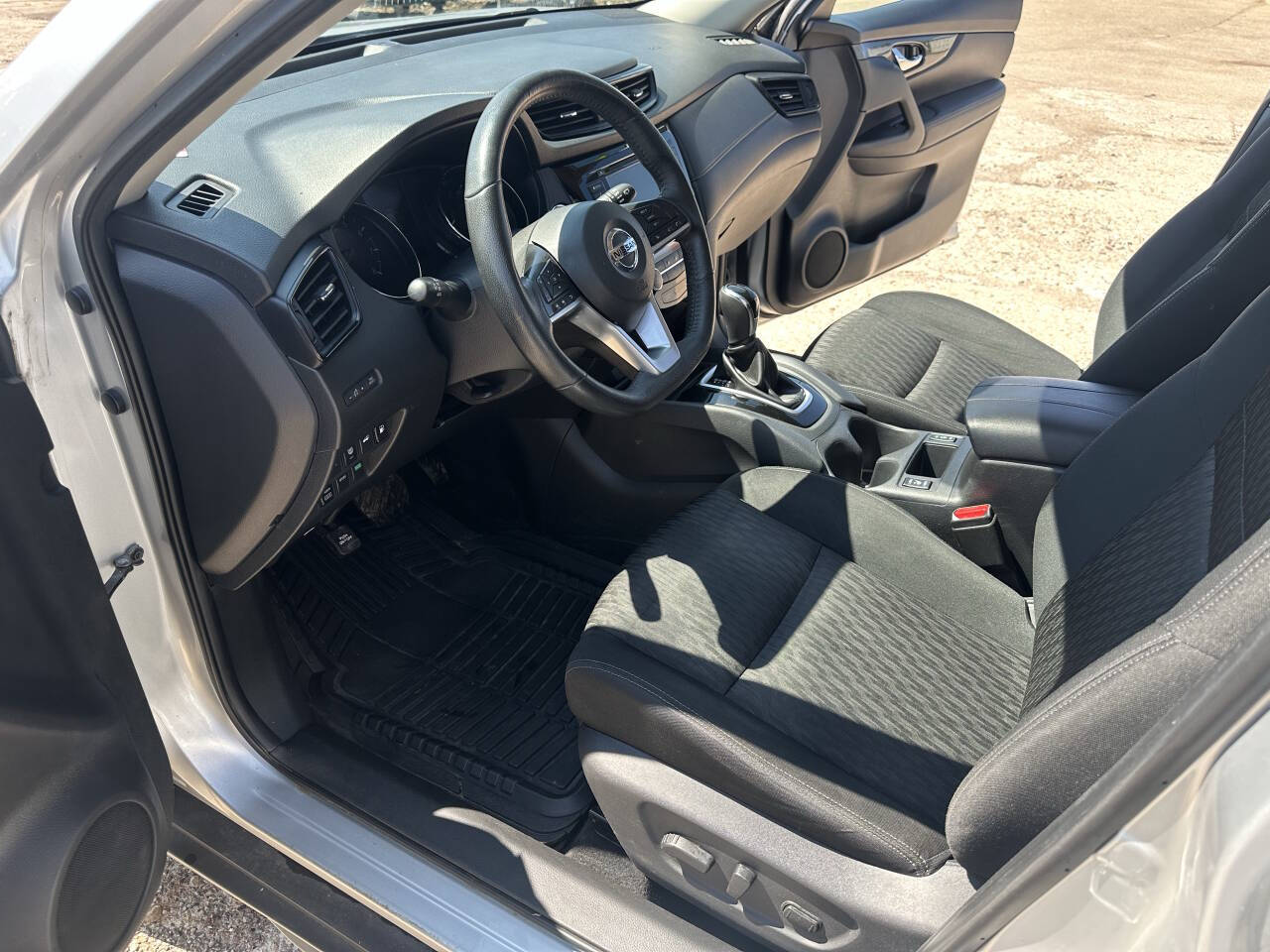 Nissan Rogue Sv Awd 4dr Crossover