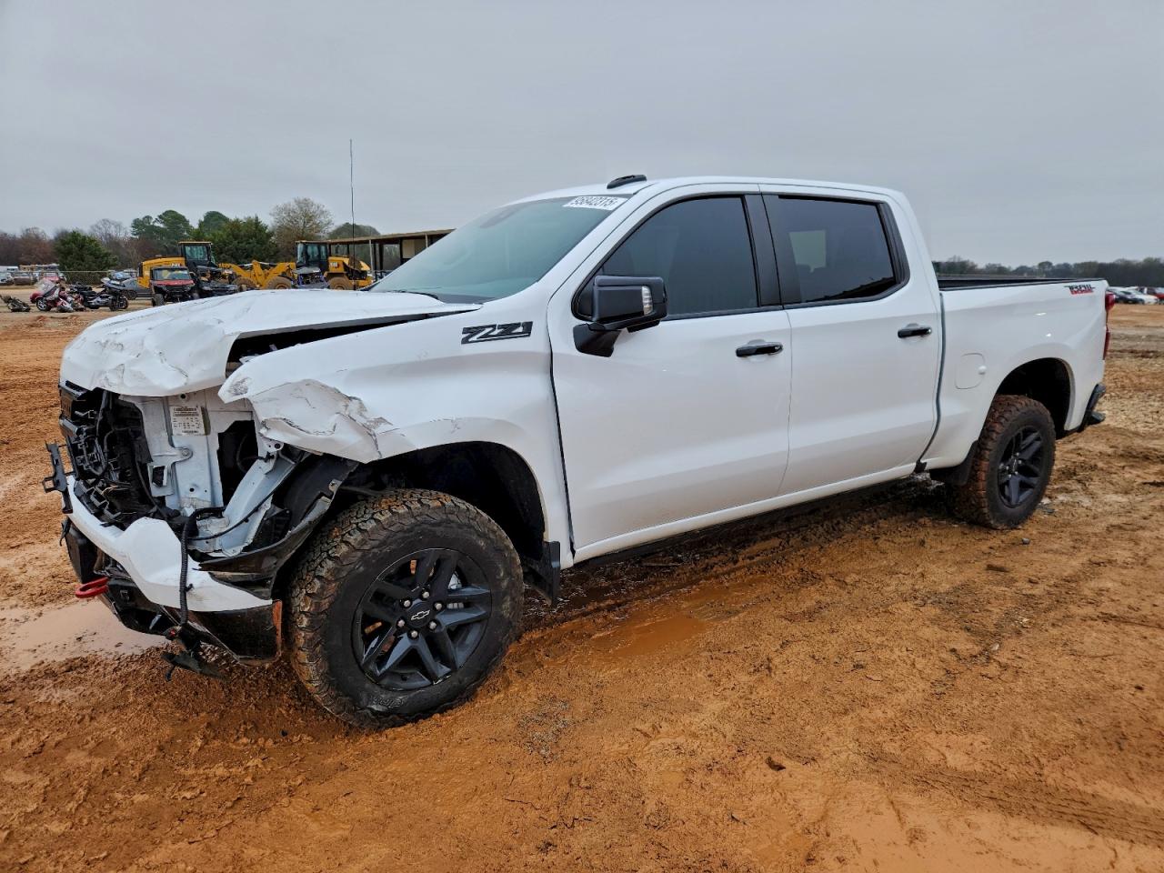 Salvage Chevrolet Silverado Image