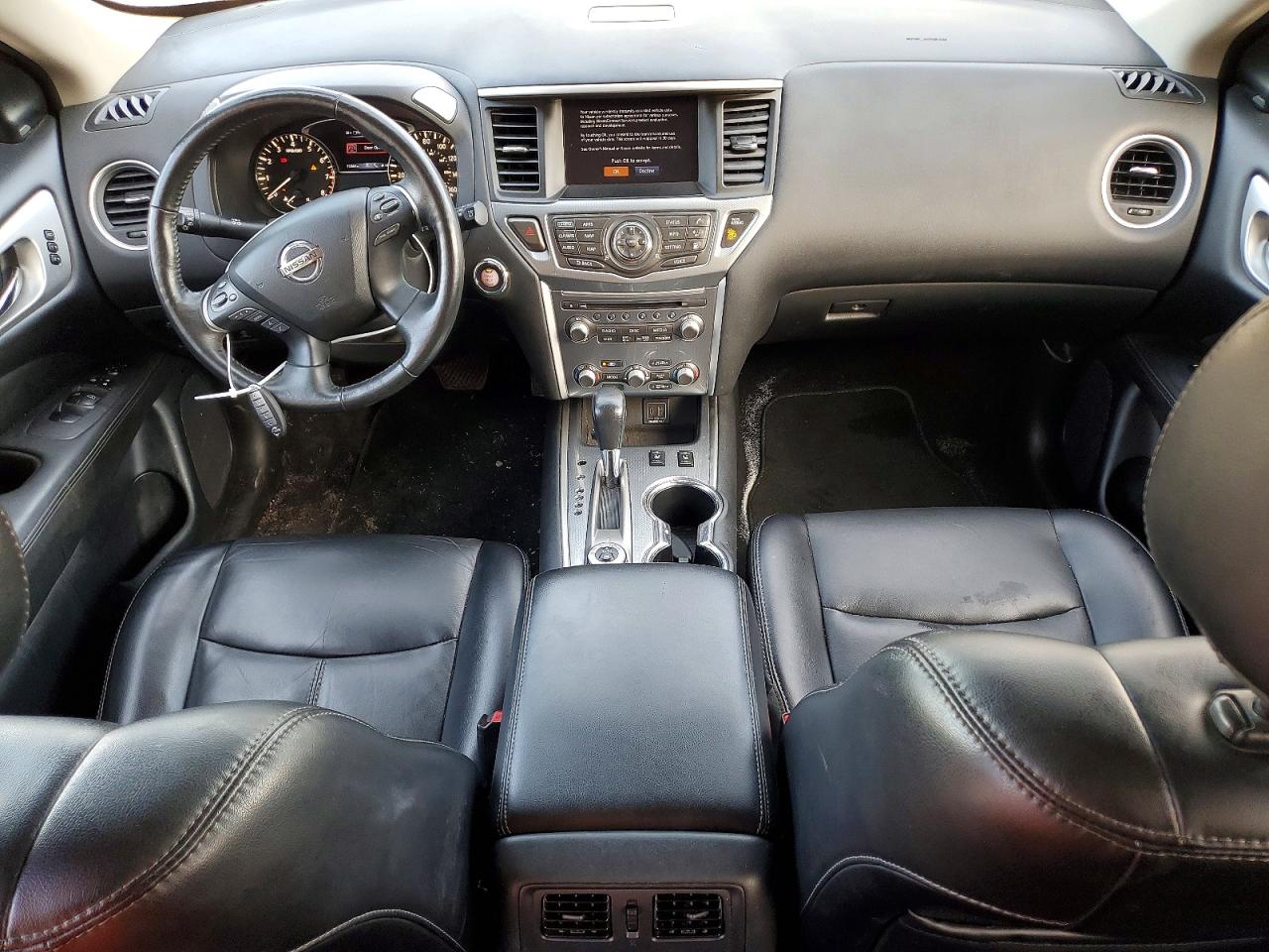 Nissan Pathfinder S