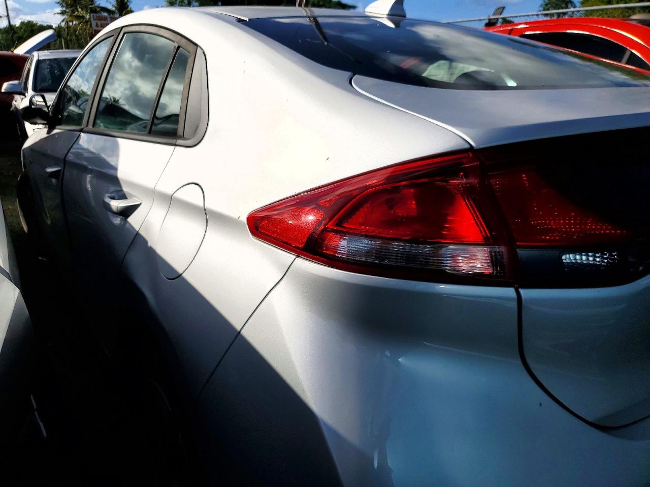 Hyundai Ioniq Blue