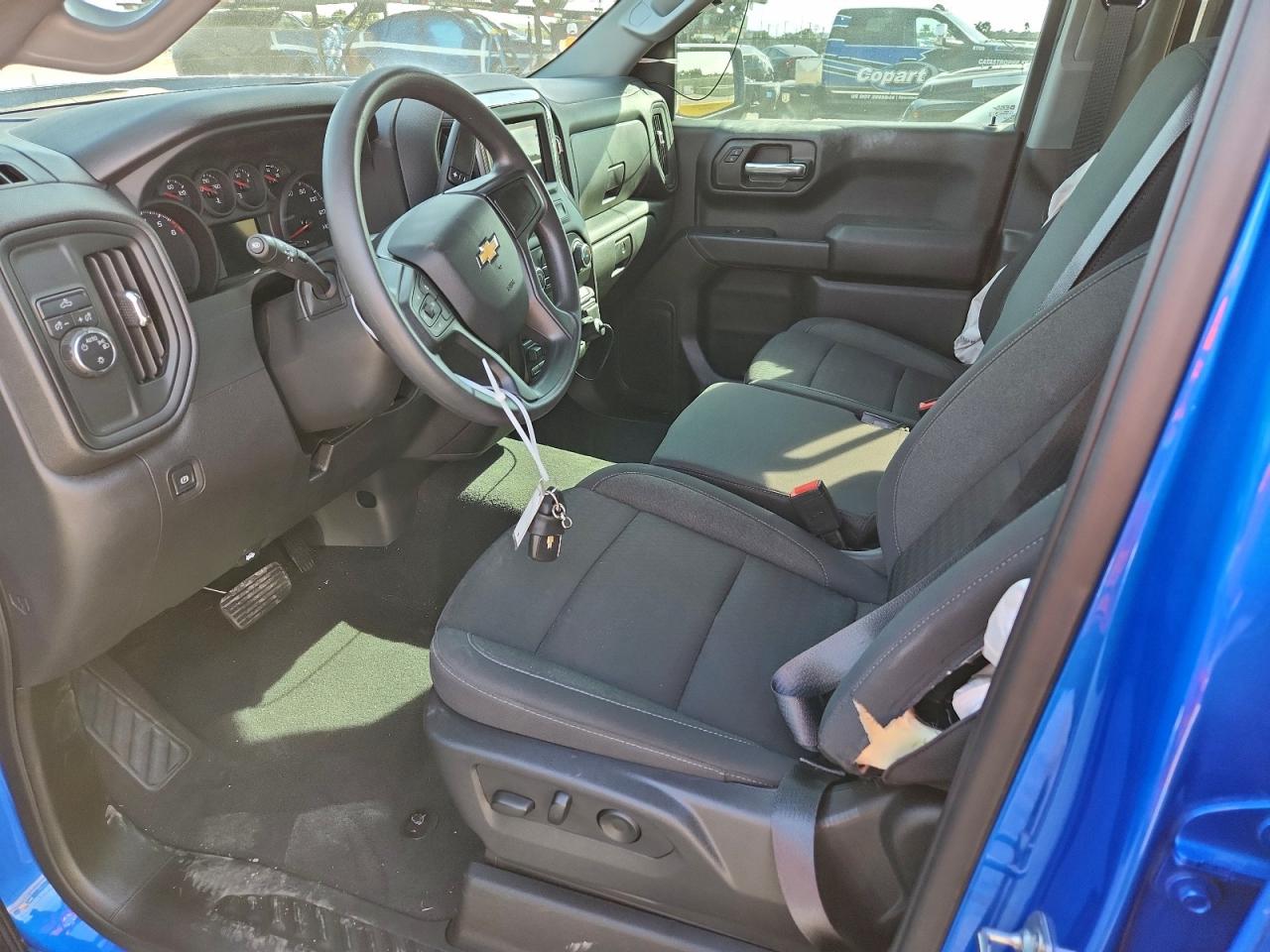 Chevrolet Silverado C1500 Custom