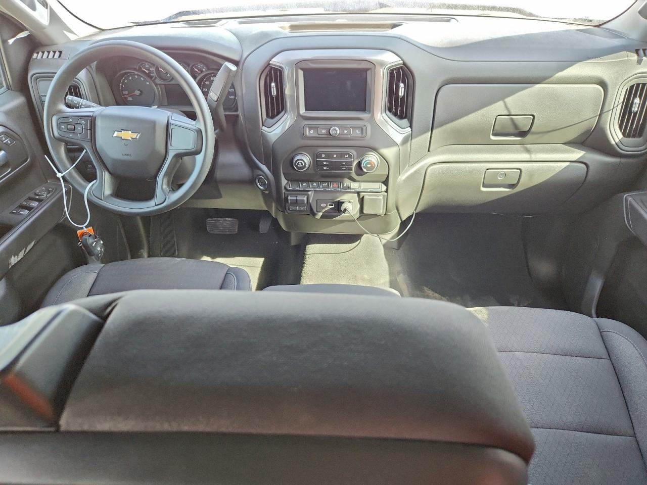 Chevrolet Silverado C1500 Custom