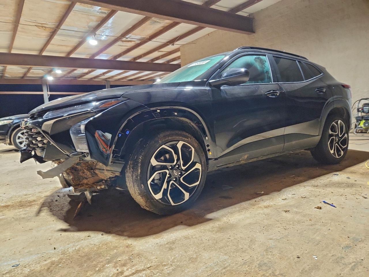 Salvage Chevrolet Trax Image