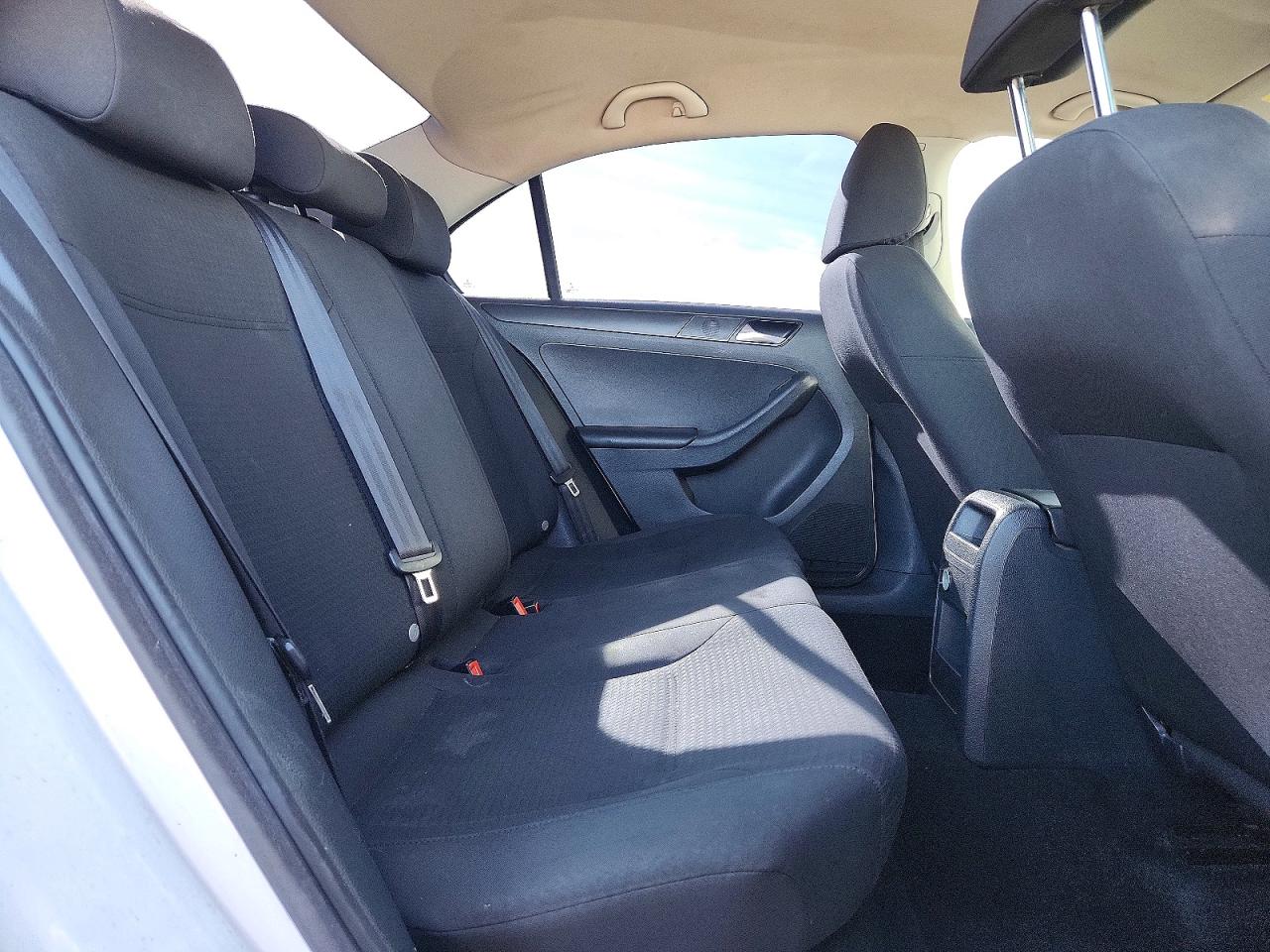 Volkswagen Jetta S