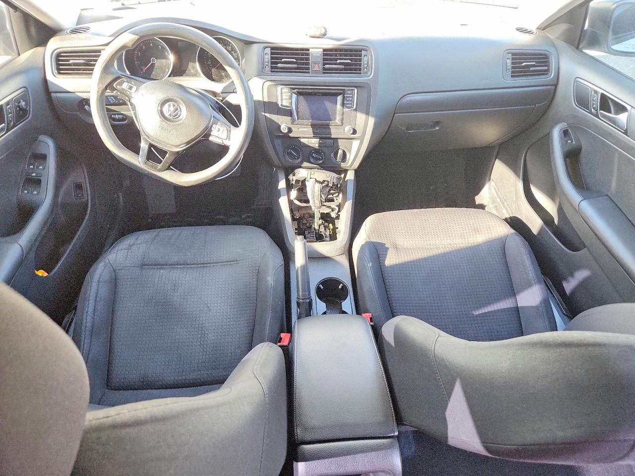Volkswagen Jetta S