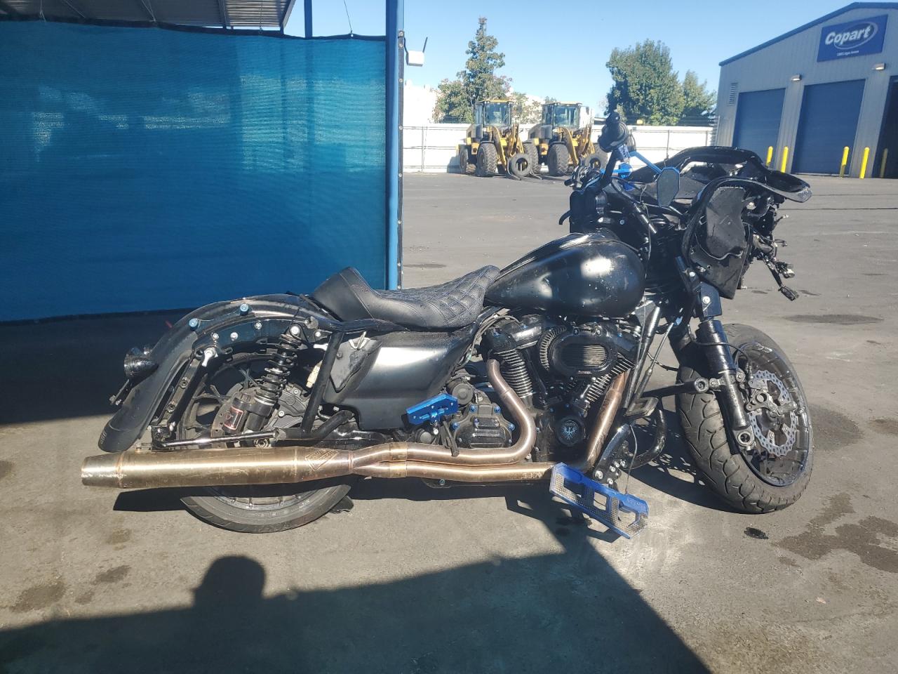 Salvage Harley-Davidson Fl Image