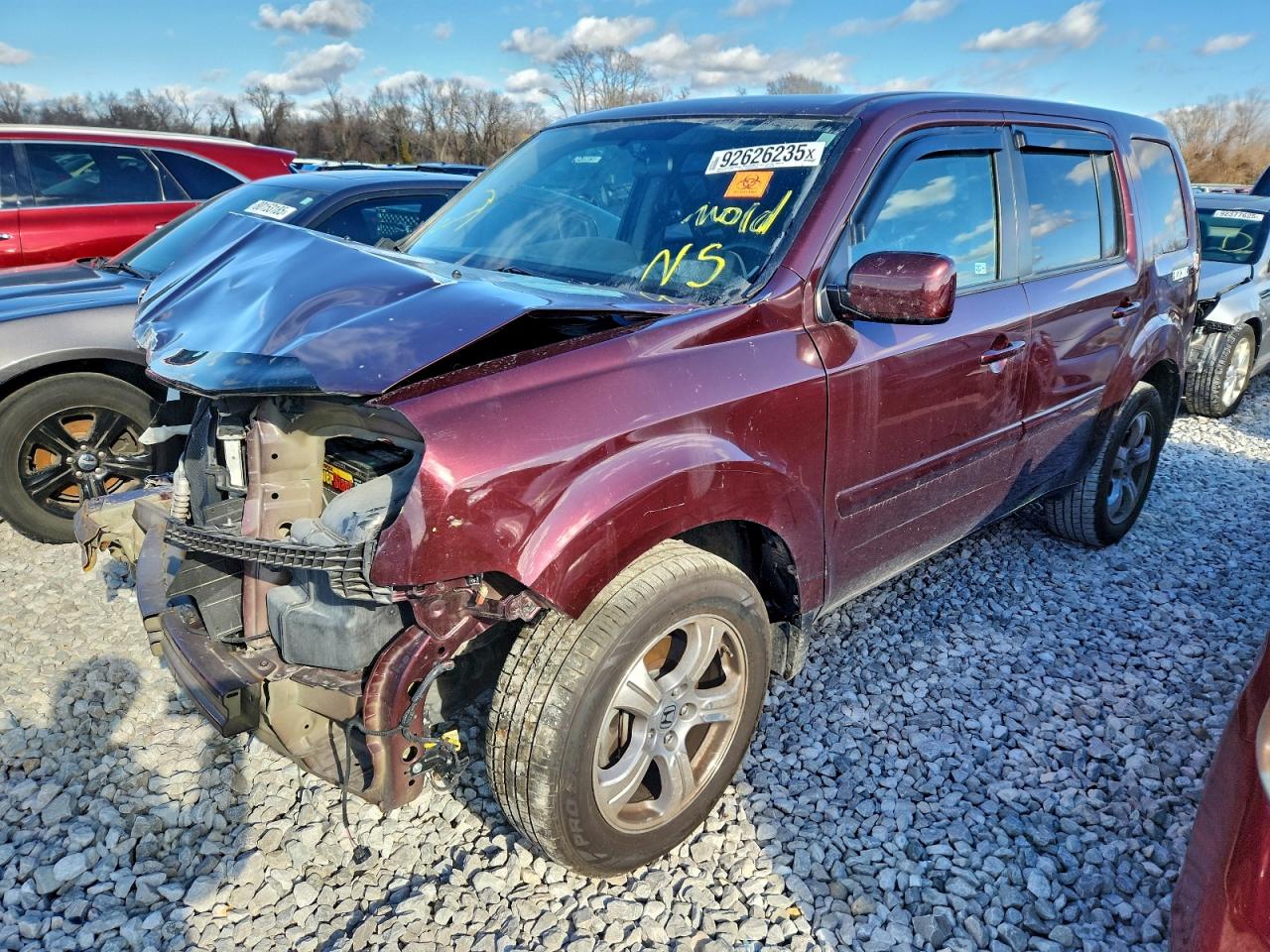 Salvage Honda Pilot Image