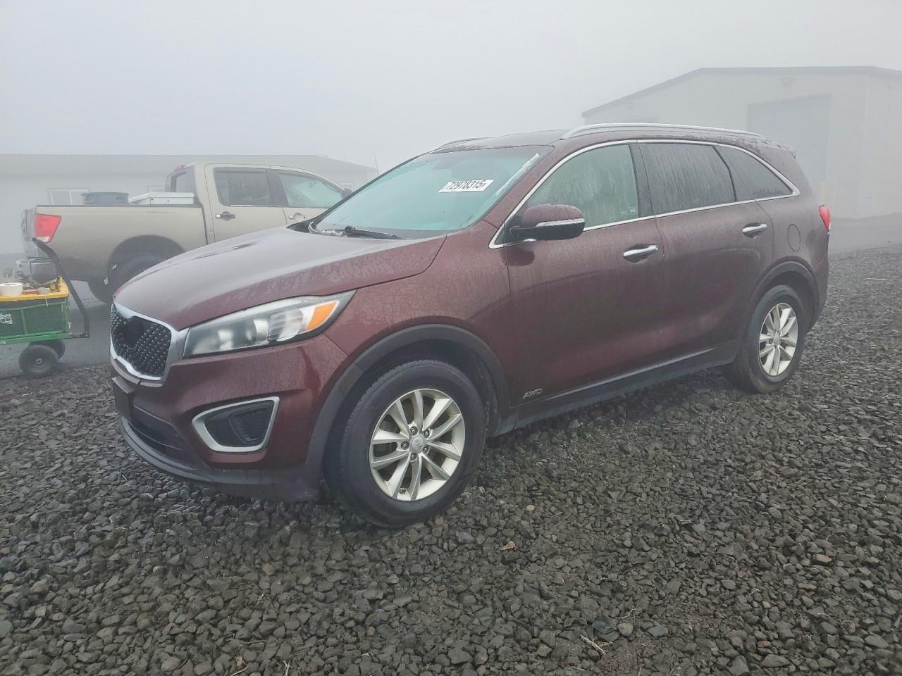 Salvage Kia Sorento Image