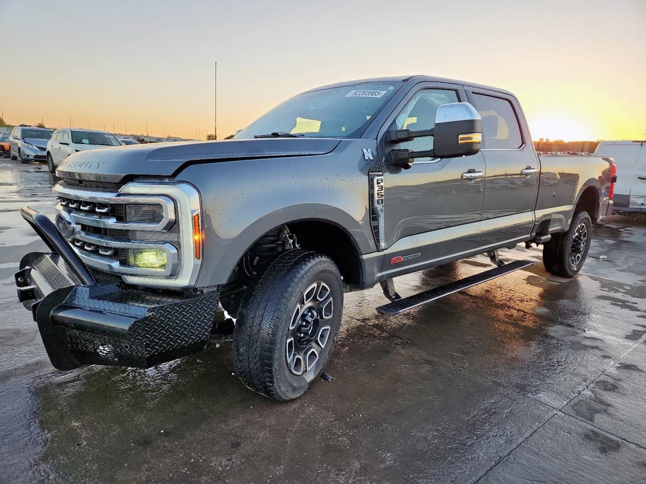 Salvage Ford F-350 Image