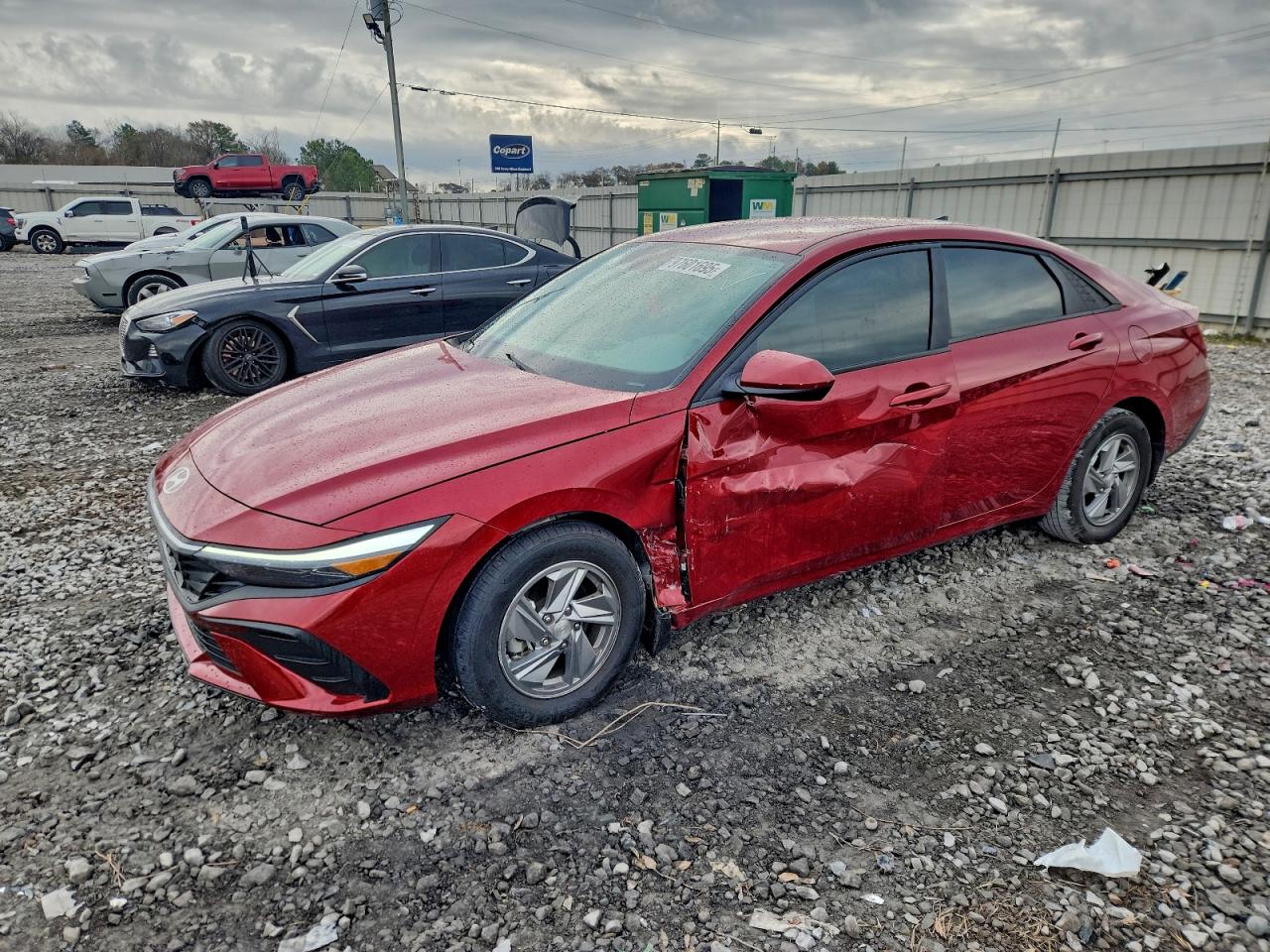 Salvage Hyundai ELANTRA Image