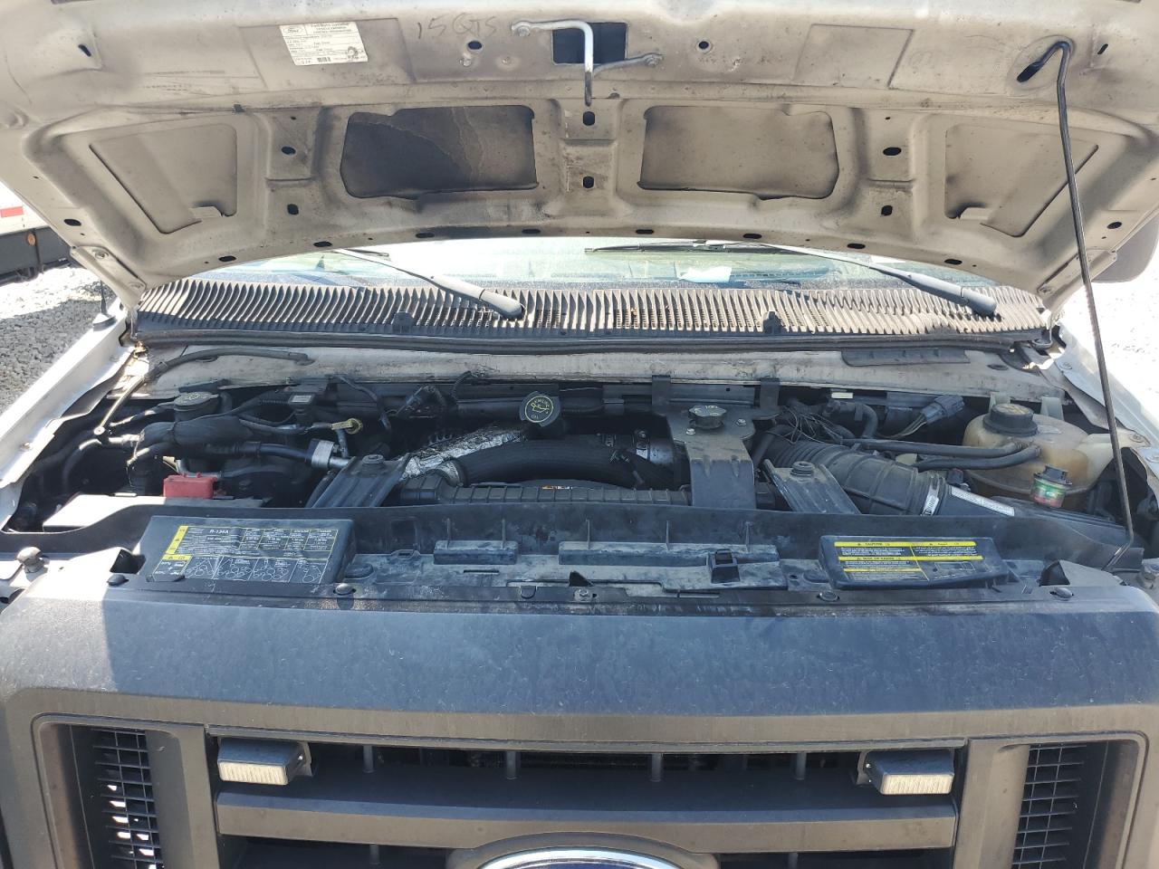 Ford Econoline E450 Super Duty Cutaway Van